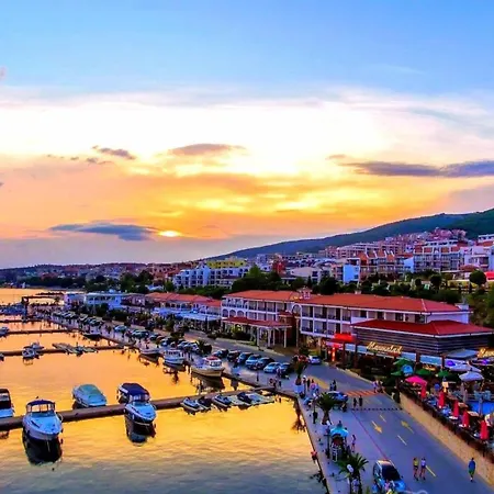 Apartment Sunny Victoria Penthouse *