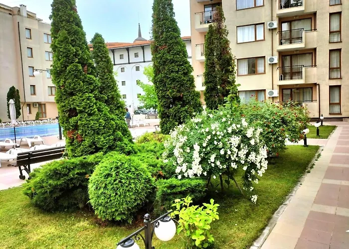 Sunny Victoria Penthouse Apartment
