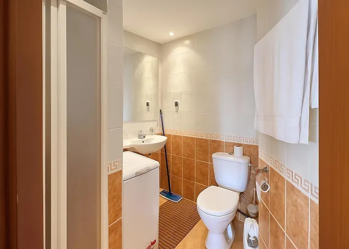 شقة Sunny Victoria Penthouse *